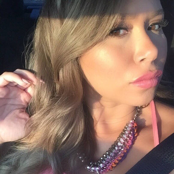 Meet your Posher, Rachel - Picture 2 of 2