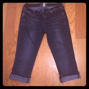 Charlotte Russe capris