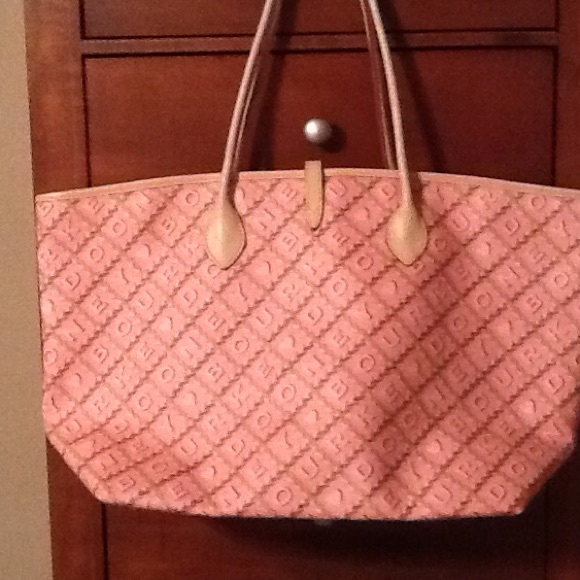 Dooney & Bourke Handbags - Dooney & Bourke GM