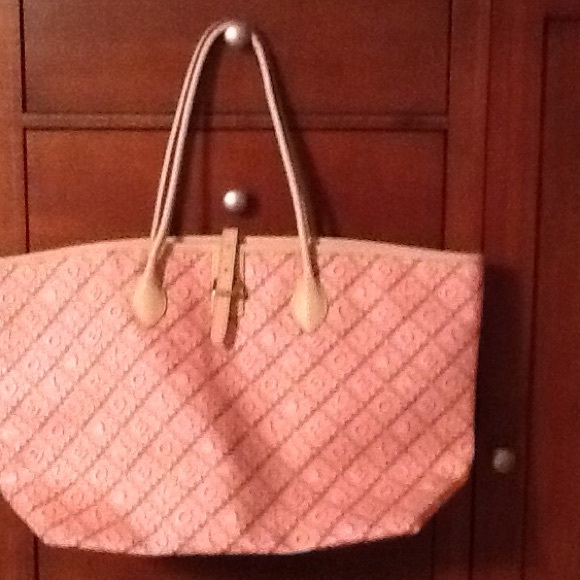 Dooney & Bourke GM - Picture 2 of 4