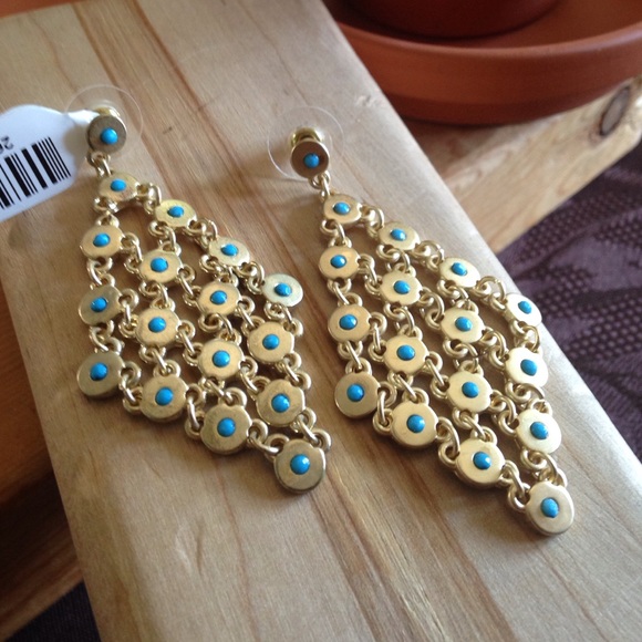 Matte Gold Tone Diamond Shaped Chandelier - Picture 2 of 4