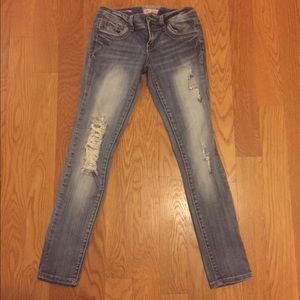 Buckle jeans