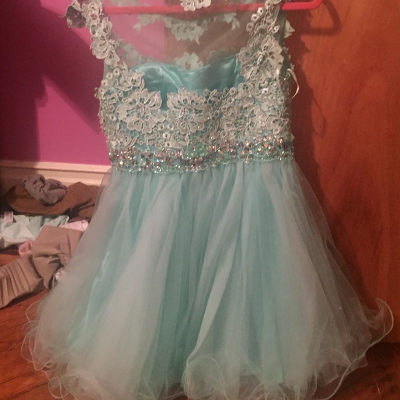 Prom Dress - Picture 2 of 4