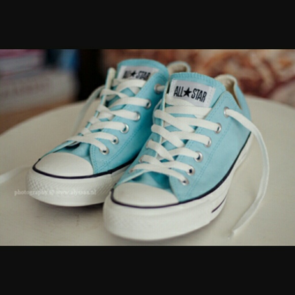 Light blue converse (low top)