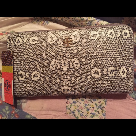 SOLD NWT Tory Burch Reptile Print Wallet