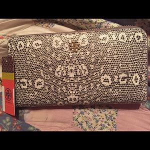 SOLD NWT Tory Burch Reptile Print Wallet