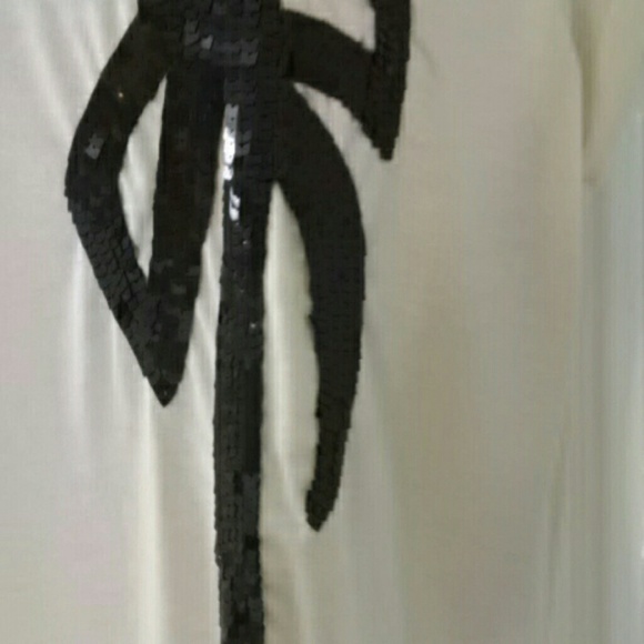 Flirty bow sequined top - Picture 2 of 4