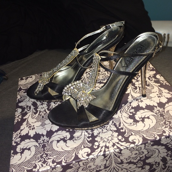 Icora heels - Picture 3 of 4