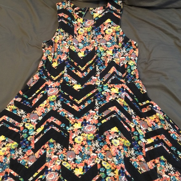 Fitted dress! Super cute! 🎀