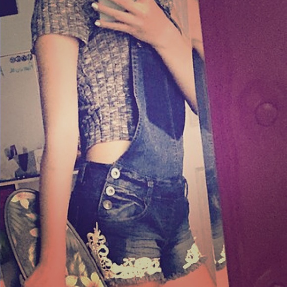 Empyre Other - Denim overall shorts with lace