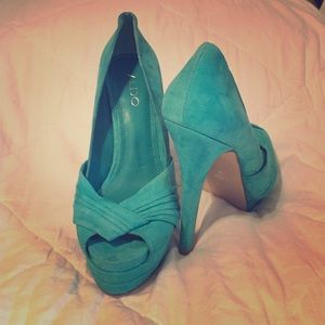 Aldo sea foam green suede heels