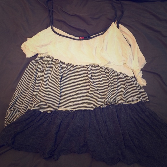 Spaghetti strap layered/fringed tank!