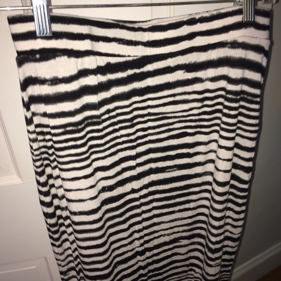 Maxi skirt - Picture 1 of 2