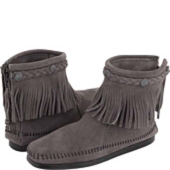 Minnetonka Hi-Top Back Zip Boot
