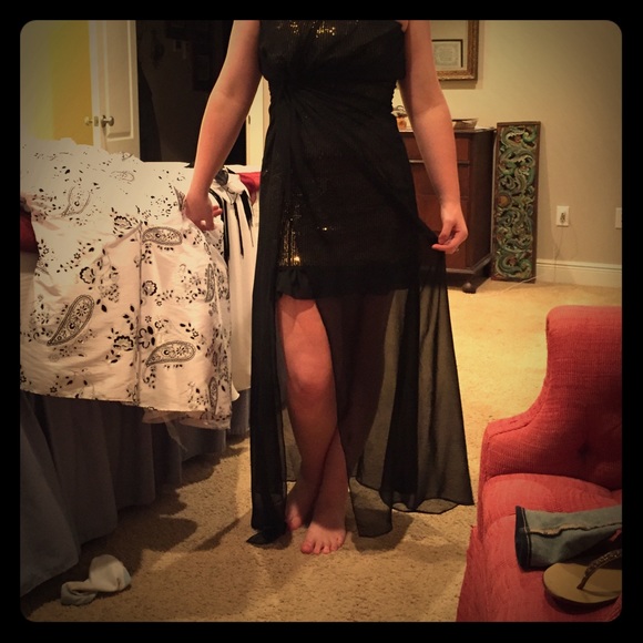 Black Party Dress with Gold Under Layer ❤️❤️❤️