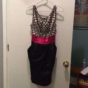 Women's dress size 7 with pockets