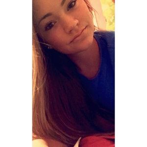 Meet your Posher, Brooke