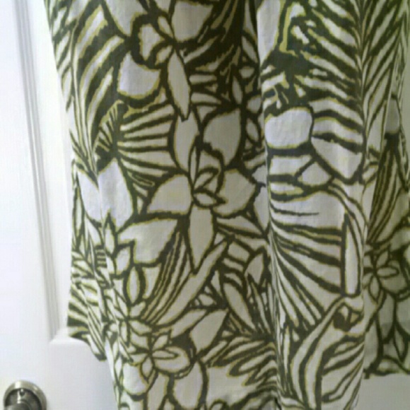 Sleeveless tropical pattern top - Picture 4 of 4