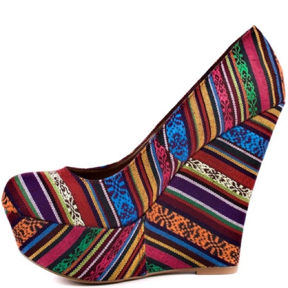 "Pammy" Multi- Colored Tribal Wedge Heel - Picture 3 of 4