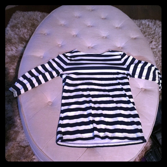 Cutie strip black and white never been worn.