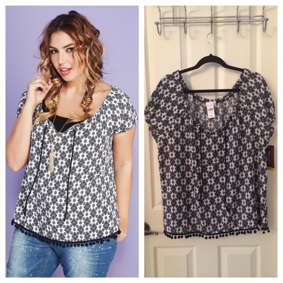 Wet Seal Tops - Plus Size Patterned Tie Front Blouse