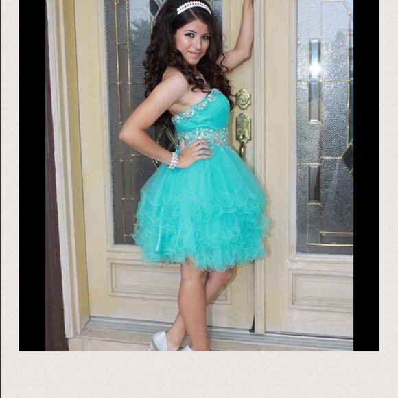 Homecoming dress - Picture 4 of 4