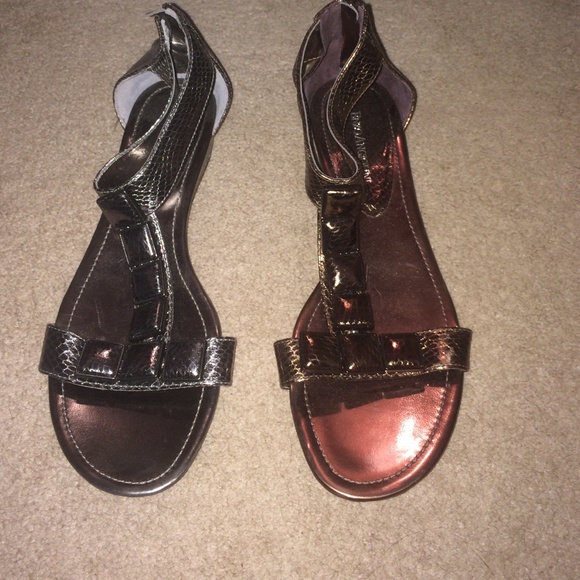 Size 8 pair of Silver and Bronze flats. - Picture 1 of 3