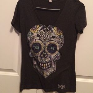 Skull Okie V Neck