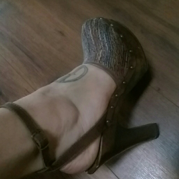 wood clogs