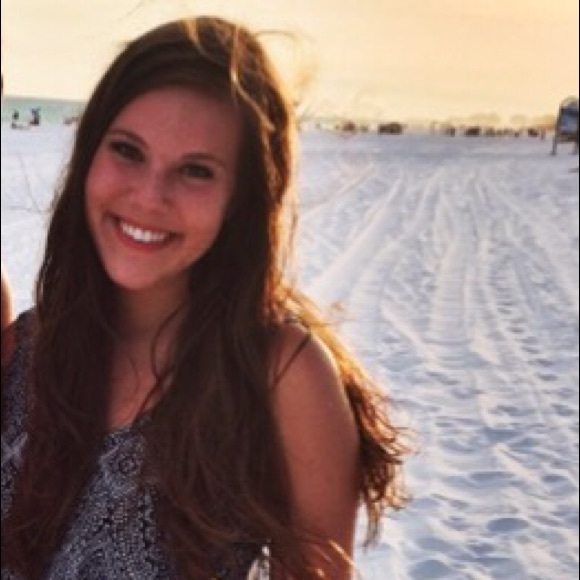 Meet your Posher, Emily