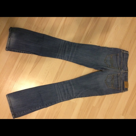 Abercrombie boot cut jeans - Picture 2 of 2
