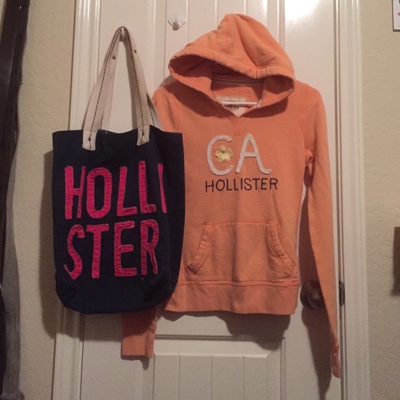 Hollister bundle. 1 bag and hoodie on sells
