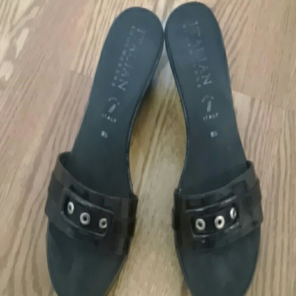 Brown Italian Shoemakers platform sandals - Picture 1 of 4