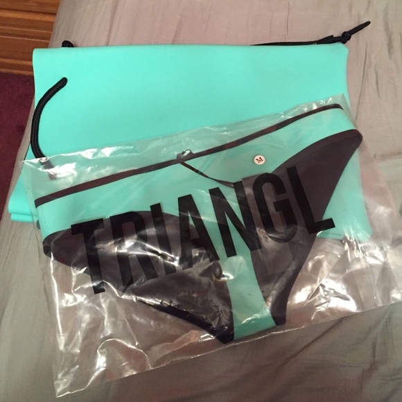 NWT never been worn Triangl bottoms mint green M