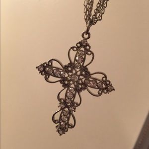 Express cross necklace