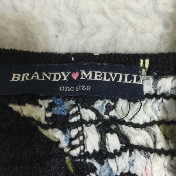 Brandy Melville top - Picture 2 of 3