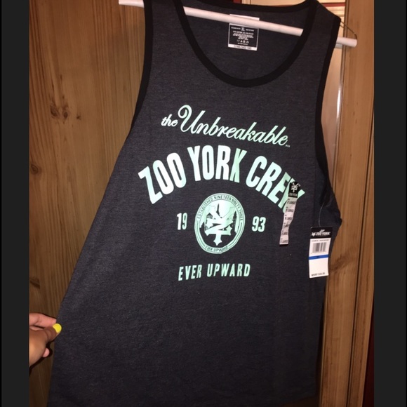 The Unbreakable Men's Zoo York Tank top Size XL