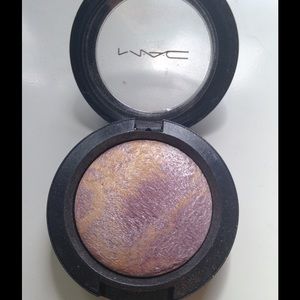 Mac Mineralize Eyeshadow in Dare to Bare