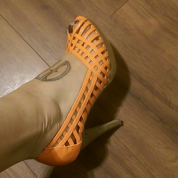 Woven heels