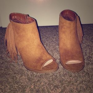Open-toed leather booties!