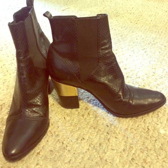 NOT FOR SALE Rachel Zoe black ankle boots