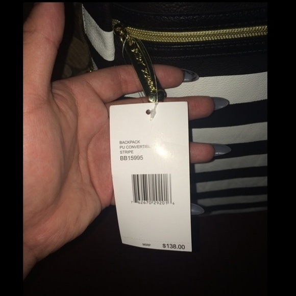 Betsey Johnson backpack FINAL SALE ❤️ - Picture 3 of 4
