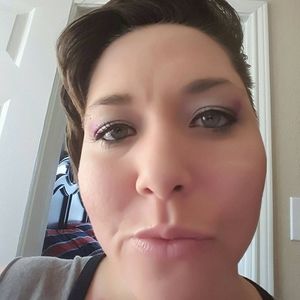 Meet your Posher, Cris