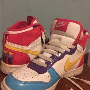 nike new colorful shoes