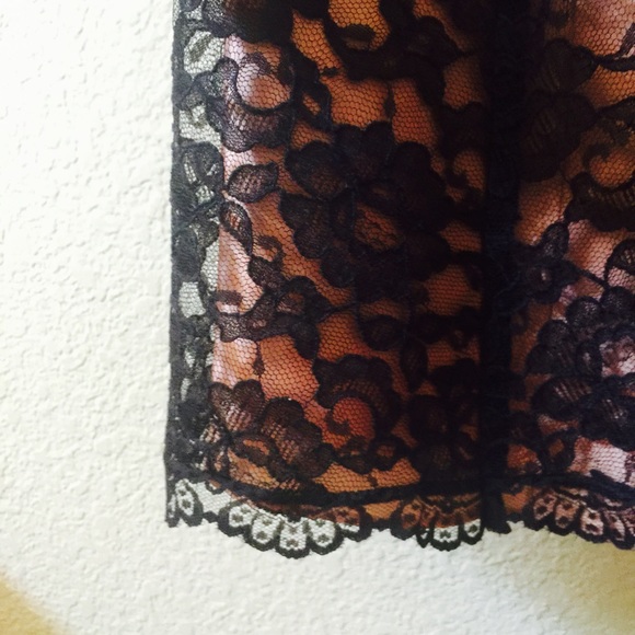 T-length Lace Dress - Picture 4 of 4