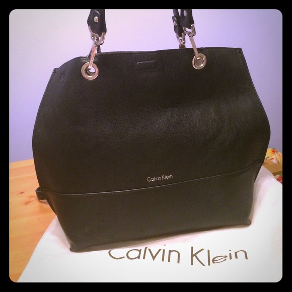 MUST GO! Calvin Klein purse