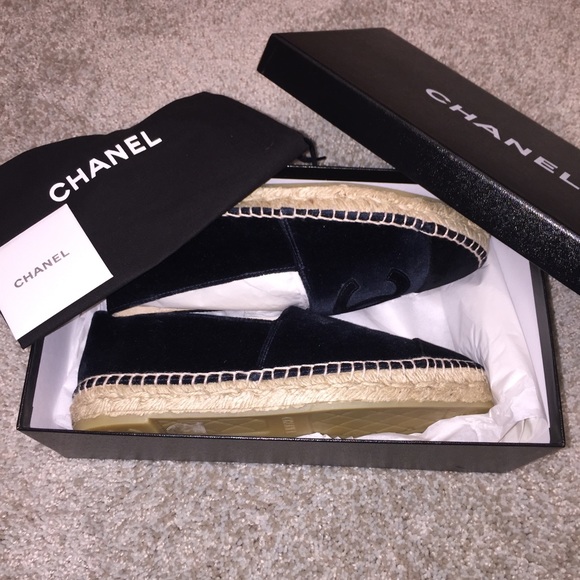 SOLD 🚫🚫🚫🚫🚫BNIB just released CHANEL - Picture 3 of 4