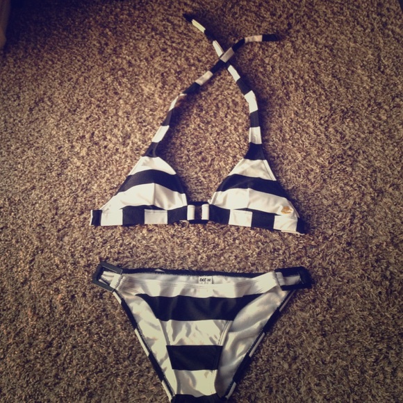 Bathing suit