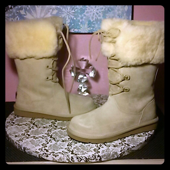 UGG Shoes - FALL CLEARANCE Ugg Boots 😎
