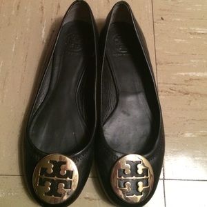 Tory burch size 7, runs big!